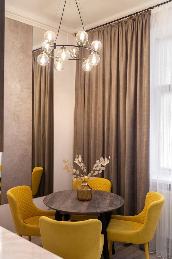 Avangard Franko* Art Apartment Lviv Eksteriør billede